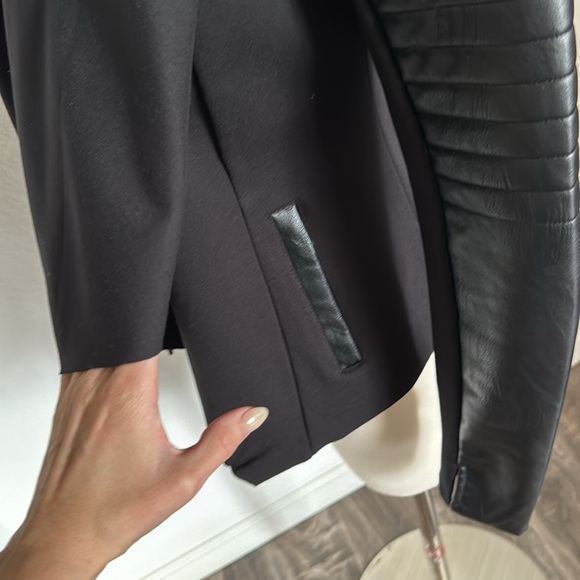 Sexy Jacket 🖤 - Picture 7 of 9